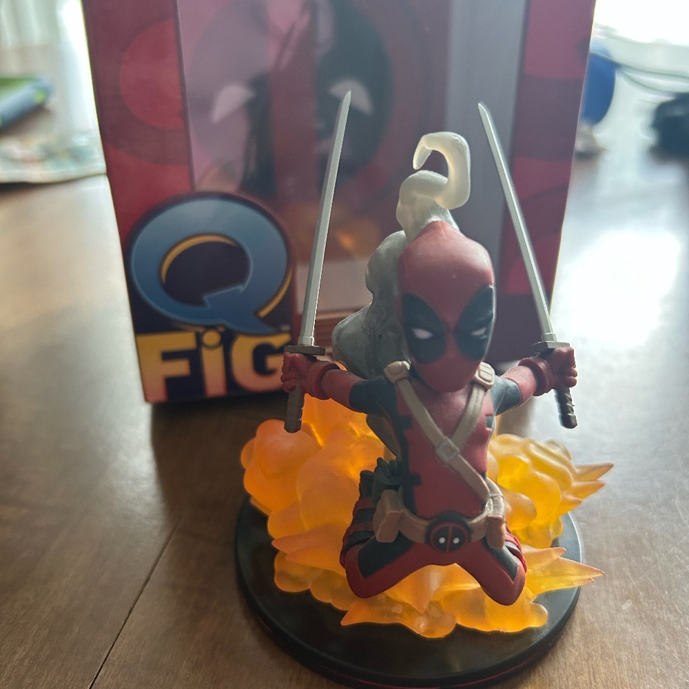 Lootcrate Deadpool Figure